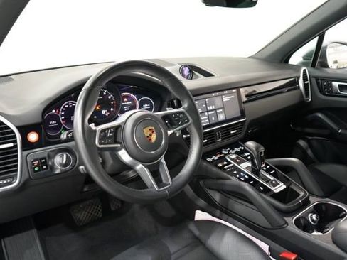 Used 2021 Porsche Cayenne AWD/4WD image 13