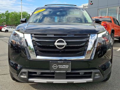 Used 2025 Nissan Pathfinder Platinum