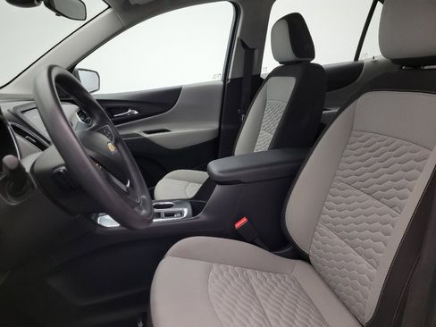 Used 2021 Chevrolet Equinox LS FWD image 17