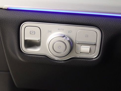 Used 2024 Mercedes-Benz GLS 450 4MATIC image 23