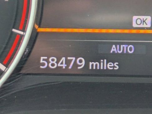 Used 2021 Nissan Rogue SL w/ Premium Package image 25