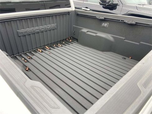 Used 2025 Toyota Tacoma SR5 image 6
