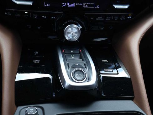 Certified 2025 Acura MDX FWD w/ Technology Package image 17