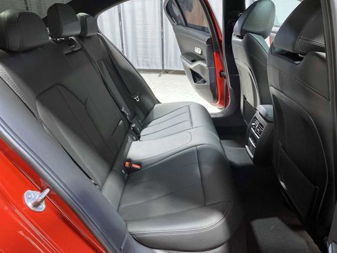 Used 2022 BMW 330i xDrive 330i xDrive w/ Convenience Package image 13