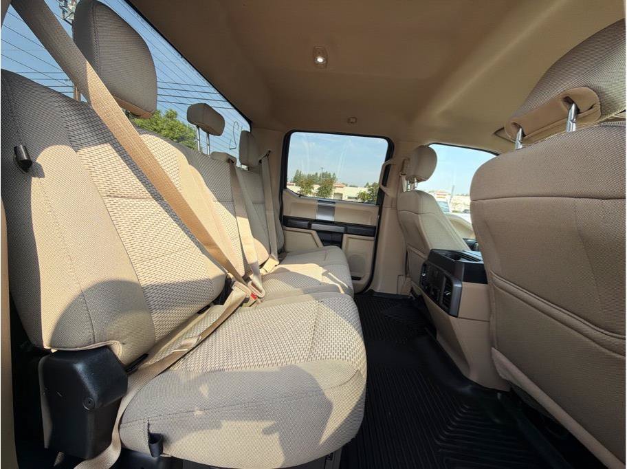 Used 2019 Ford F350 XLT w/ XLT Premium Package AWD/4WD image 11