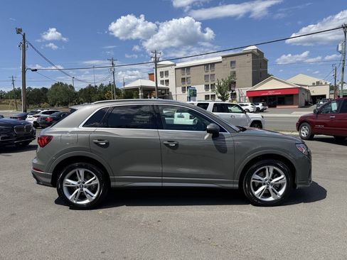 Used 2020 Audi Q3 2.0T Premium Plus w/ Premium Plus Package AWD/4WD image 9
