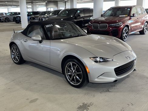 Used 2023 MAZDA MX-5 Miata Grand Touring image 2