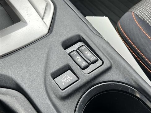 Used 2018 Subaru Crosstrek 2.0i Premium w/ Eyesight System image 24