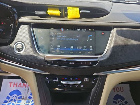 Used 2018 Cadillac XT5 Premium Luxury w/ Driver Assist Package FWD image 17