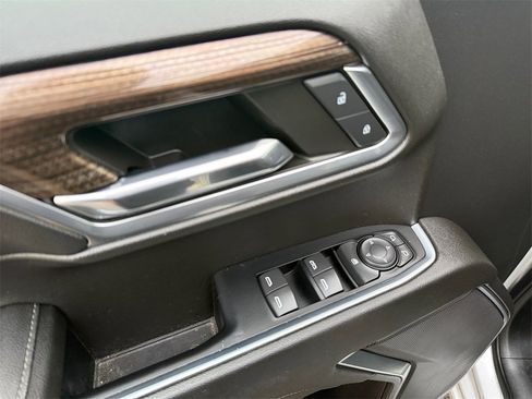 Used 2022 Chevrolet Silverado 1500 LT image 11