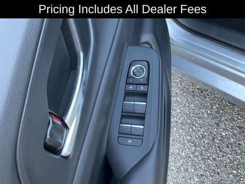 Used 2025 Toyota Prius Plug-In Hybrid FWD image 8
