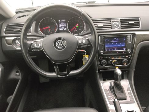 Used 2016 Volkswagen Passat 1.8T SE image 22