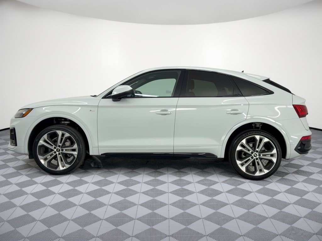 Used 2023 Audi Q5 2.0T Premium Plus w/ Premium Plus Package AWD/4WD image 2