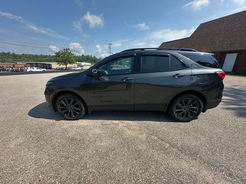 Used 2023 Chevrolet Equinox RS AWD/4WD image 2