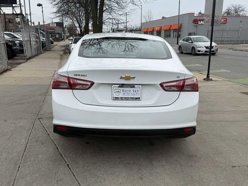 Used 2022 Chevrolet Malibu LT FWD image 6