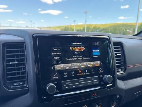 Certified 2024 Nissan Frontier PRO-4X w/ Pro Convenience Package AWD/4WD image 13