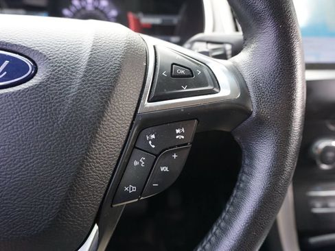 Used 2018 Ford Edge SEL w/ Equipment Group 201A FWD image 8