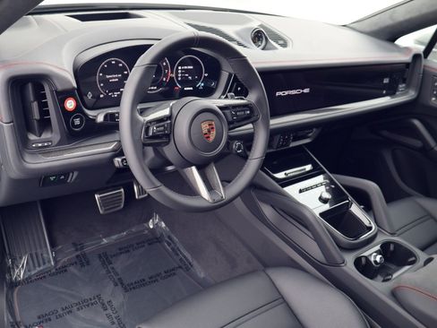 New 2026 Porsche Cayenne GTS AWD/4WD image 4