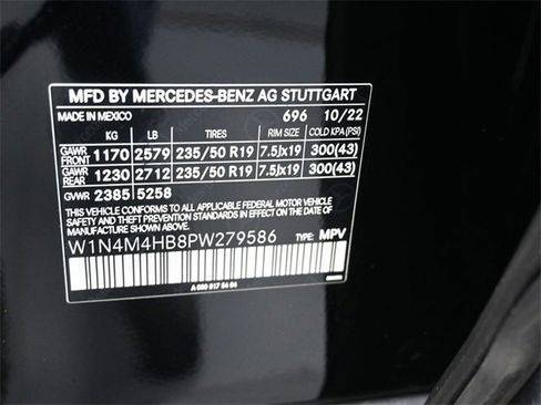 Used 2023 Mercedes-Benz GLB 250 4MATIC image 18
