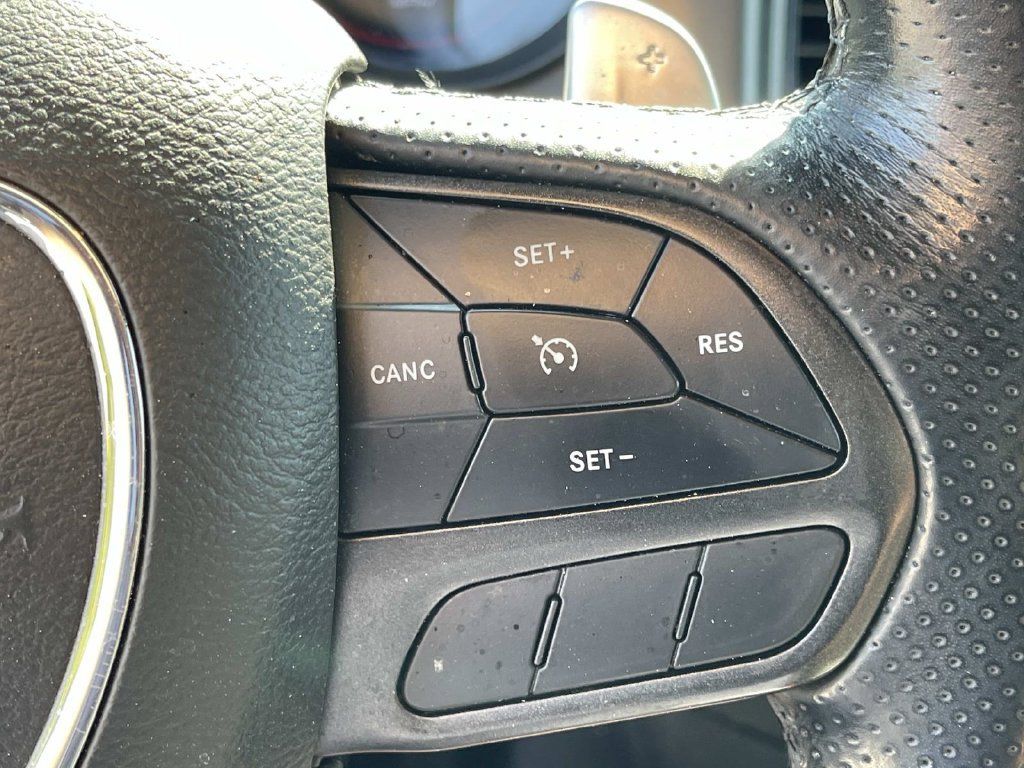 Used 2022 Dodge Charger R/T w/ Driver Convenience Group RWD image 34