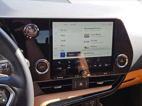 Used 2025 Lexus NX 250 FWD image 13