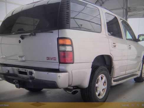Used 2004 GMC Yukon Denali image 5