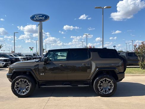 Used 2026 GMC Hummer EV SUV AWD/4WD image 2