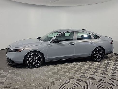 Certified 2025 Honda Accord Sport image 11