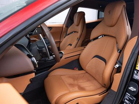 Used 2025 Ferrari Purosangue AWD/4WD image 35