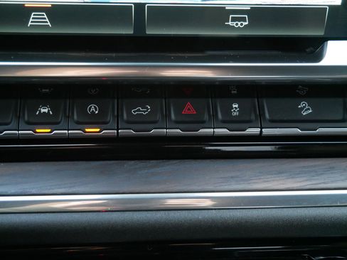 Used 2024 GMC Sierra 1500 SLT w/ SLT Premium Package image 20