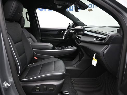 New 2026 Buick Enclave Sport Touring w/ Super Cruise Package image 9