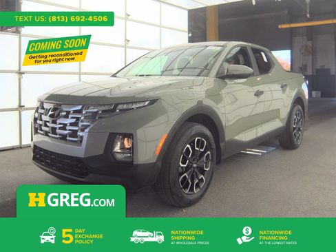 Used 2023 Hyundai Santa Cruz SE image 1