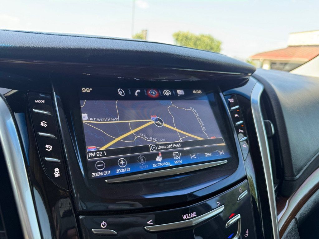 Used 2020 Cadillac Escalade Premium Luxury RWD image 40