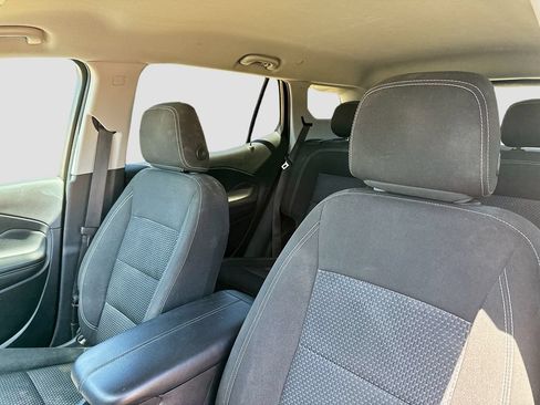Used 2022 GMC Terrain SLE w/ Driver Convenience Package FWD image 12