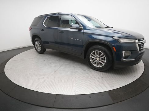 Used 2022 Chevrolet Traverse LT image 32