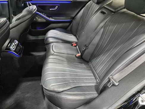 Used 2022 Mercedes-Benz S 500 4MATIC w/ AMG Line Package image 20