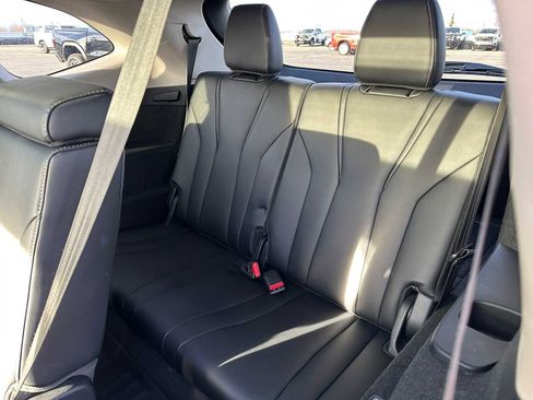 Used 2023 Acura MDX SH-AWD w/ Technology Package image 16