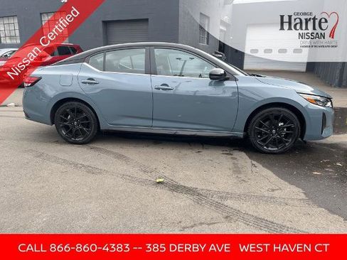 Certified 2025 Nissan Sentra SR w/ Midnight Edition FWD image 3
