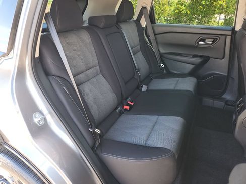 Used 2026 Nissan Rogue SV FWD image 15