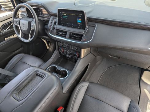 Used 2023 Chevrolet Tahoe Z71 w/ Luxury Package image 13