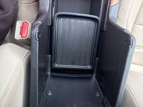 Used 2022 Honda CR-V Touring image 29