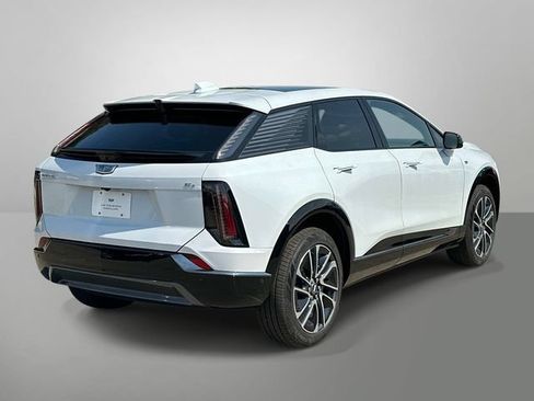 New 2027 Cadillac Optiq Sport w/ LPO, Floor Liner Package AWD/4WD image 14