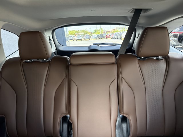 Used 2025 Acura MDX w/ Technology Package FWD image 19