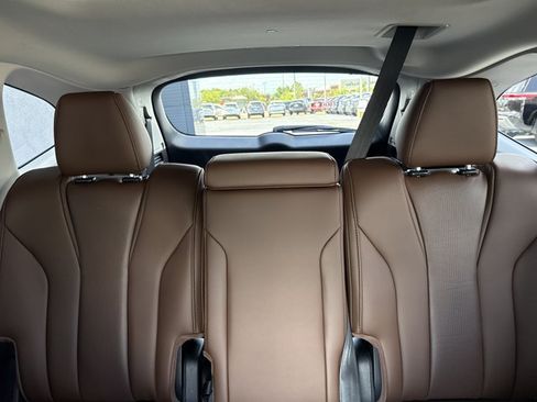 Used 2025 Acura MDX w/ Technology Package FWD image 19