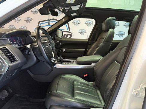 Used 2018 Land Rover Range Rover Sport SE image 16