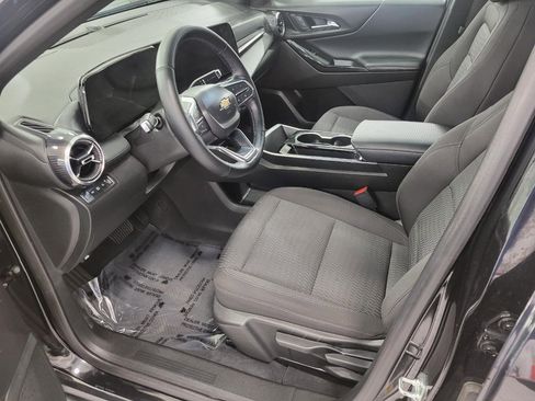 Used 2025 Chevrolet Equinox LT image 10