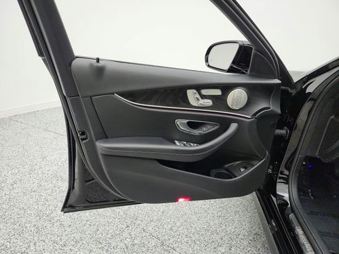 Used 2022 Mercedes-Benz E 350 Sedan image 14