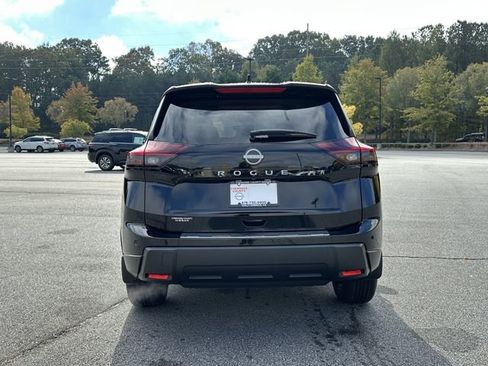New 2026 Nissan Rogue SV FWD image 8