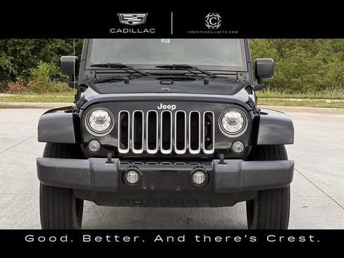 Used 2018 Jeep Wrangler Sahara w/ Connectivity Group AWD/4WD image 8