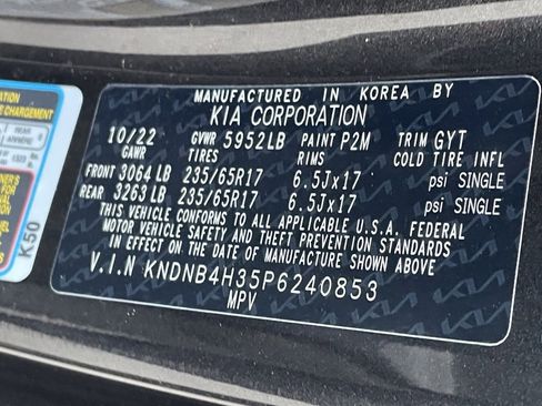 Certified 2023 Kia Carnival LX image 34